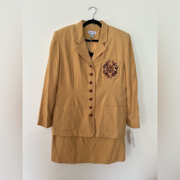 MIMS/COLE Jackets & Blazers - MIMS/COLE‎ Women 100% SILK VTG Blazer Coat Suit Set size 16 Golden Yellow Modest
